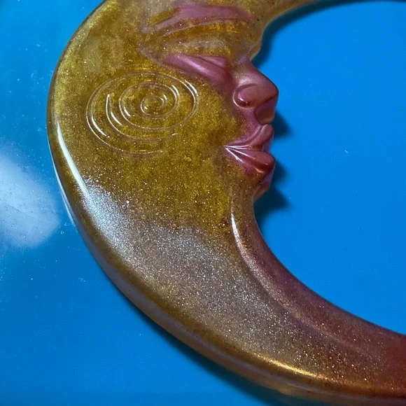 Unique Resin Gold Crescent (Left)Moon Wall Decor - Picture 7 of 15